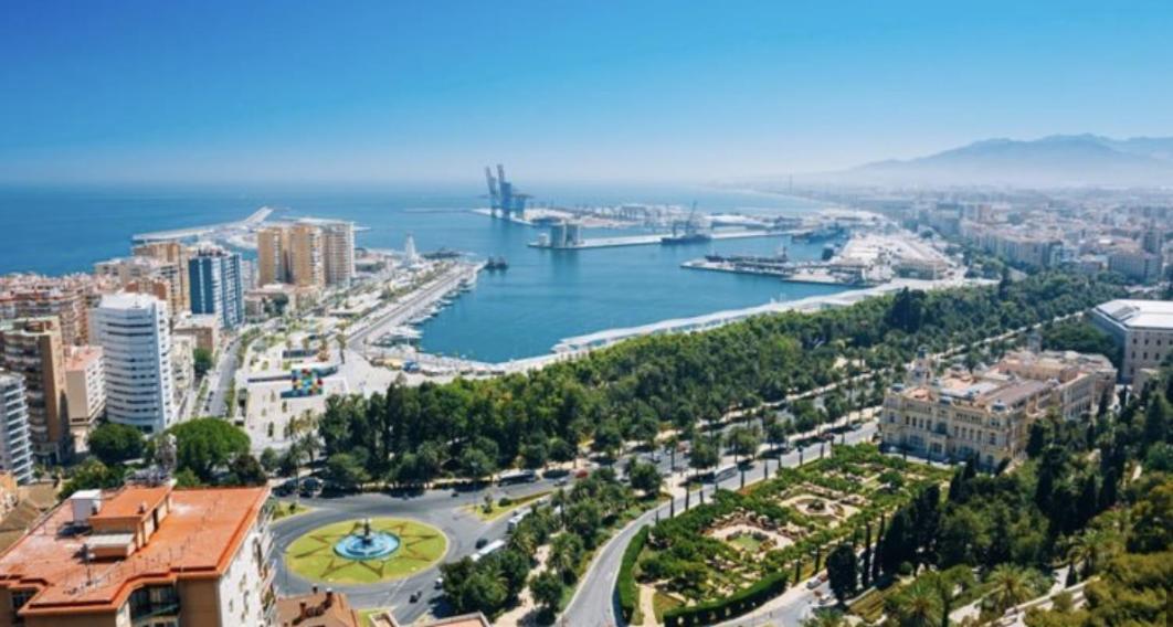Sky Sea Holidays Malaga Turquesa Экстерьер фото